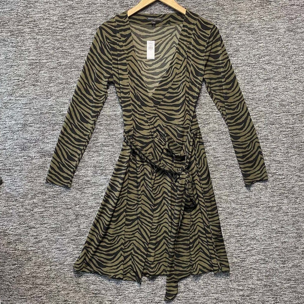 NWT Banana Republic Faux Wrap Dress Womens Small Green Zebra Print V Neck Safari